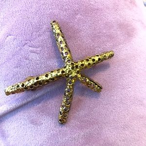 Faux starfish metallic, faux gold, hair clip
